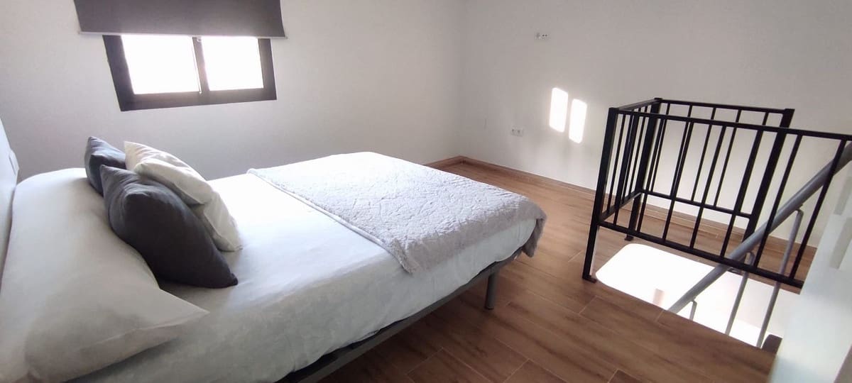 3 bedroom Penthouse for rent in Torremolinos - € 1,300 (Ref: 9539475)