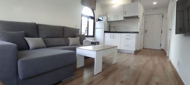 3 soveværelse Penthouse til leje i Torremolinos - € 1.300 (Ref: 9539475)