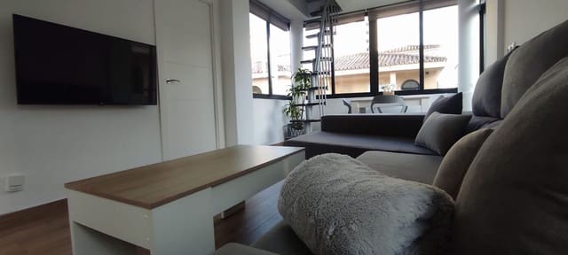 3 soveværelse Penthouse til leje i Torremolinos - € 1.300 (Ref: 9539475)