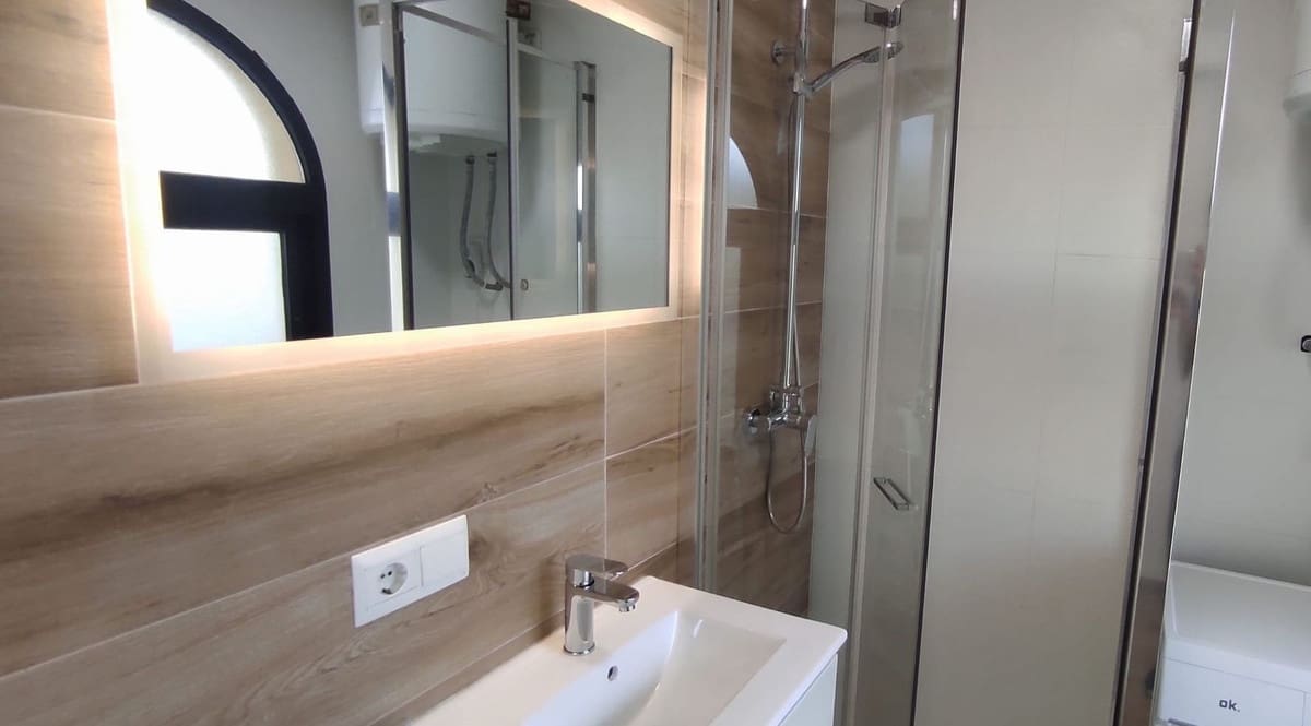 3 bedroom Penthouse for rent in Torremolinos - € 1,300 (Ref: 9539475)