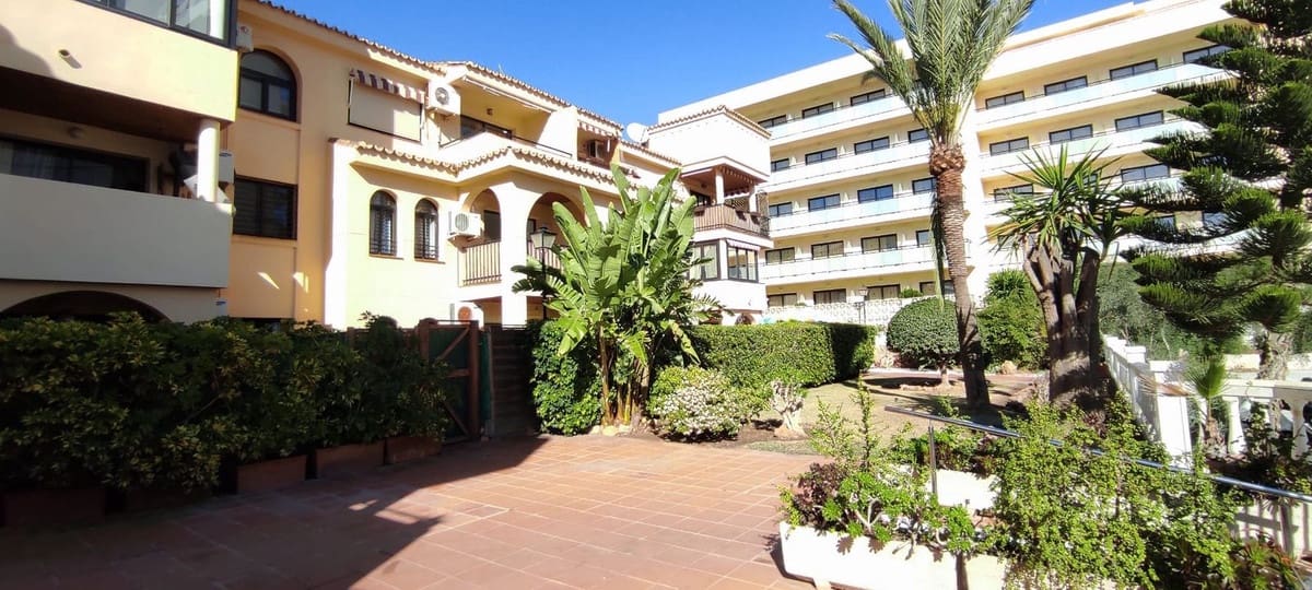 3 bedroom Penthouse for rent in Torremolinos - € 1,300 (Ref: 9539475)