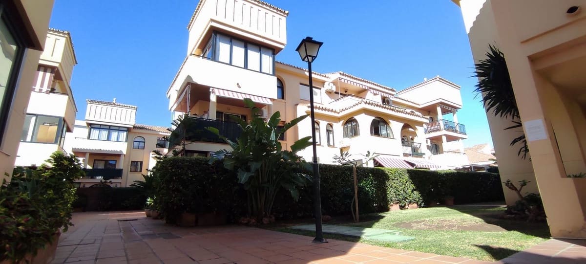 3 bedroom Penthouse for rent in Torremolinos - € 1,300 (Ref: 9539475)