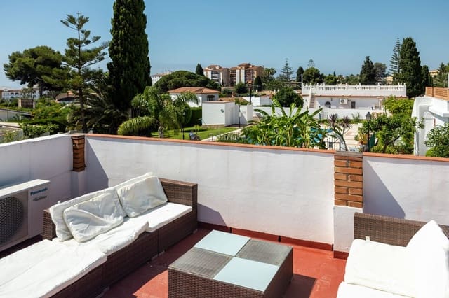 2 makuuhuone Omakotitalo myytävänä paikassa Torremolinos - 350 000 € (Ref: 9915989)