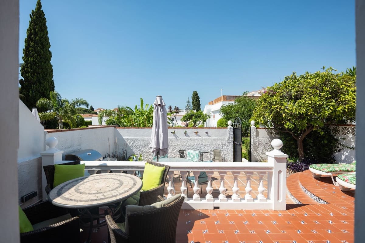 2 makuuhuone Omakotitalo myytävänä paikassa Torremolinos - 350 000 € (Ref: 9915989)