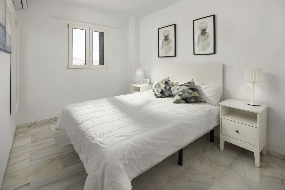 2 bedroom Beach Apartment for sale in Benalmadena - € 390,000 (Ref: 9953450)