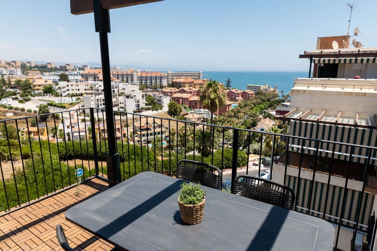 2 bedroom Beach Apartment for sale in Benalmadena - € 390,000 (Ref: 9953450)