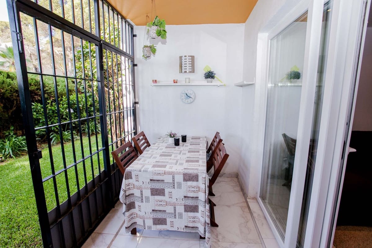2 makuuhuone Huoneisto myytävänä paikassa Sitio de Calahonda - 265 000 € (Ref: 9958451)