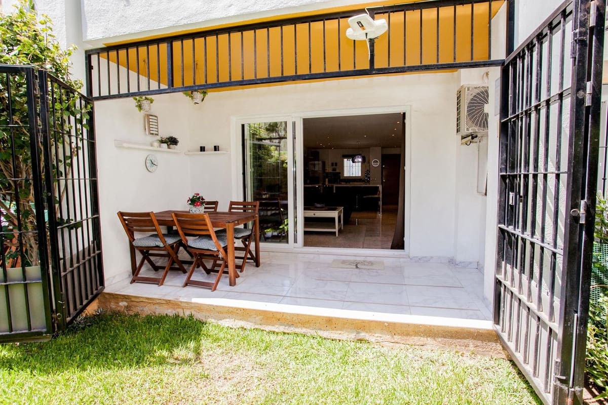 2 makuuhuone Huoneisto myytävänä paikassa Sitio de Calahonda - 265 000 € (Ref: 9958451)