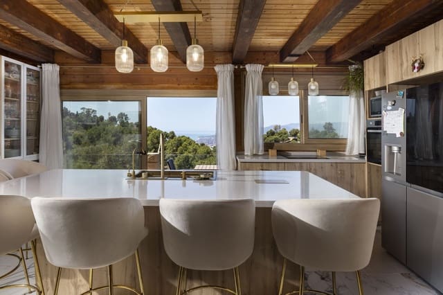 5 slaapkamer Villa te koop in Málaga stad - € 1.250.000 (Ref: 9971628)
