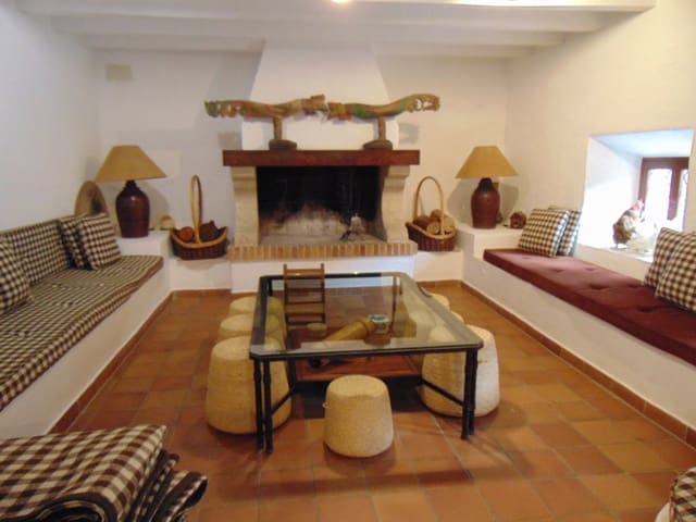 11 soverom Finca/Herregård til salgs i Bunyola med svømmebasseng - € 6 000 000 (Ref: 6162977)