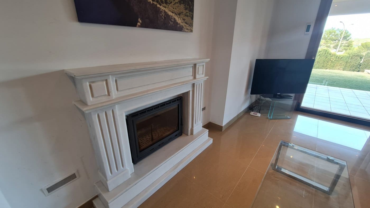 4 bedroom Villa for sale in Santa Ponsa with pool garage - € 2,800,000 (Ref: 7327510)