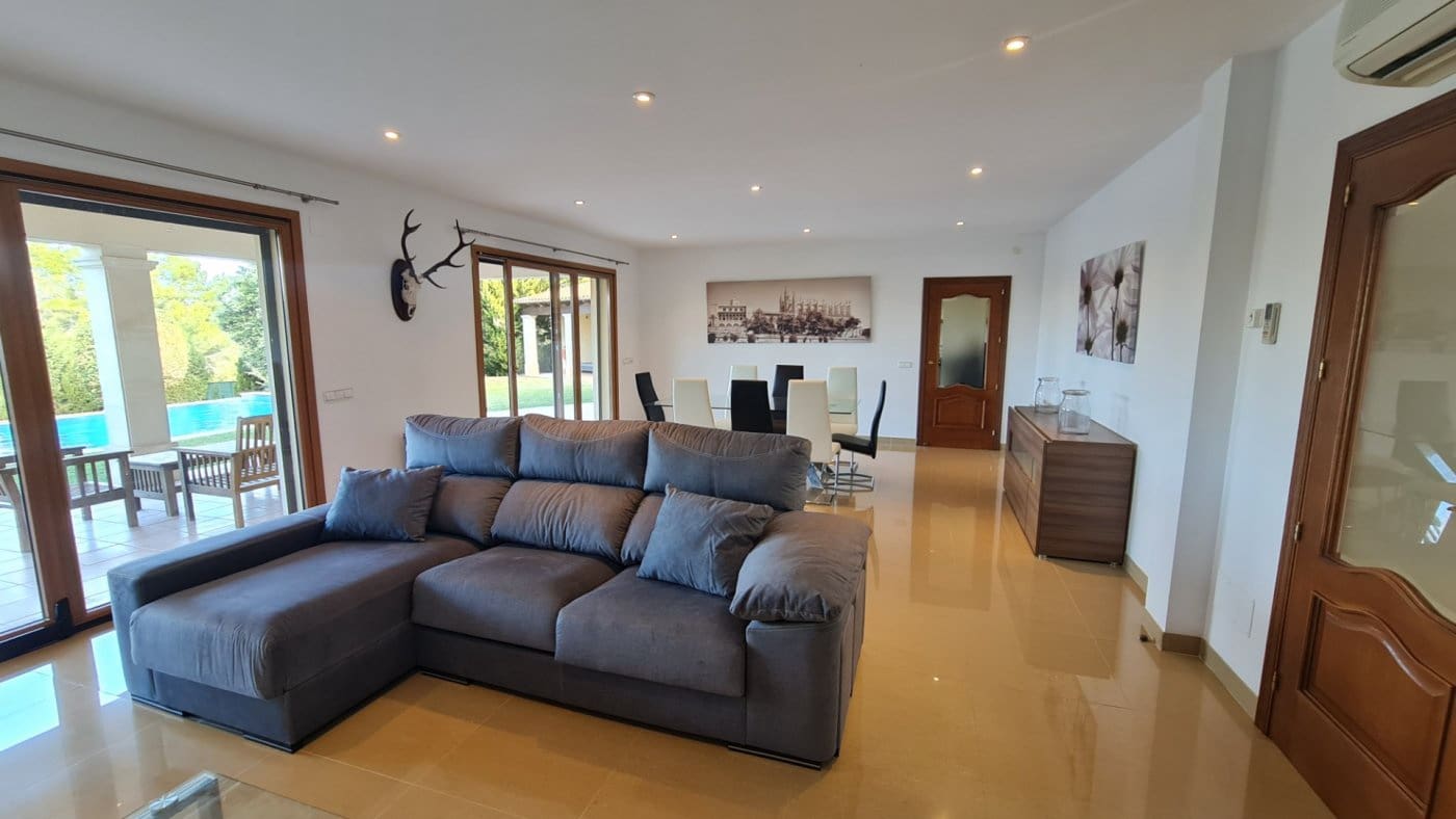 4 bedroom Villa for sale in Santa Ponsa with pool garage - € 2,800,000 (Ref: 7327510)