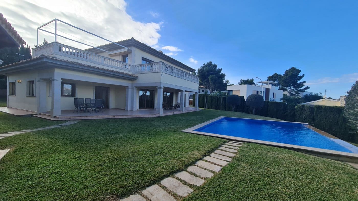 4 bedroom Villa for sale in Santa Ponsa with pool garage - € 2,800,000 (Ref: 7327510)