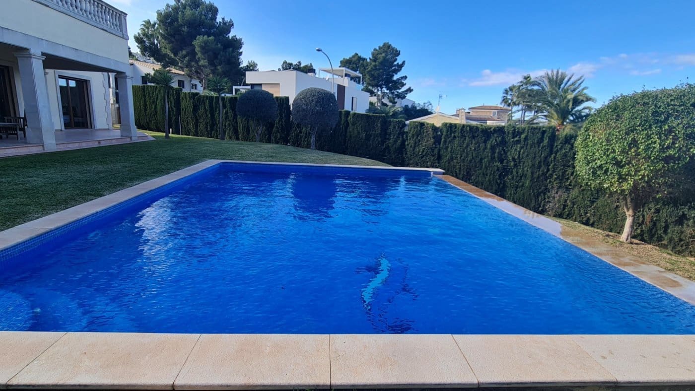 4 bedroom Villa for sale in Santa Ponsa with pool garage - € 2,800,000 (Ref: 7327510)