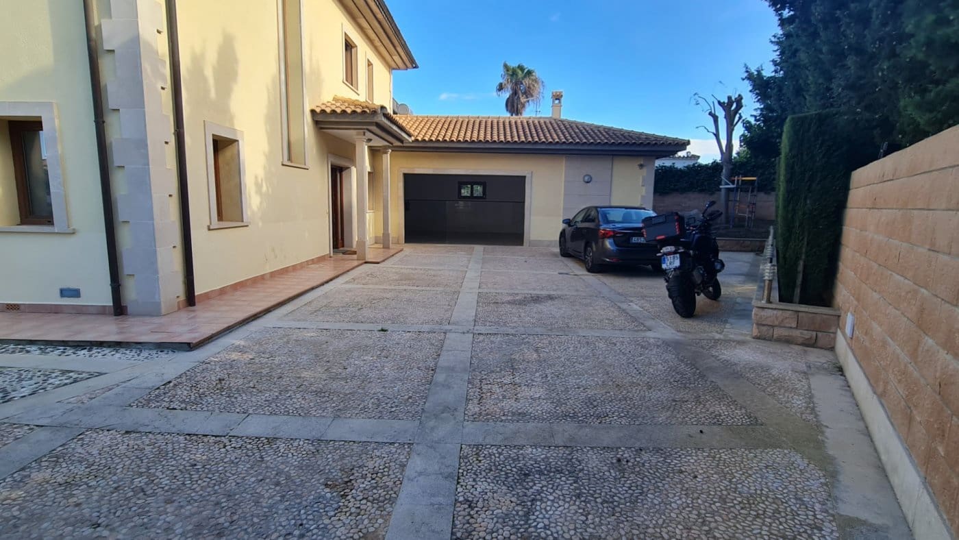 4 bedroom Villa for sale in Santa Ponsa with pool garage - € 2,800,000 (Ref: 7327510)