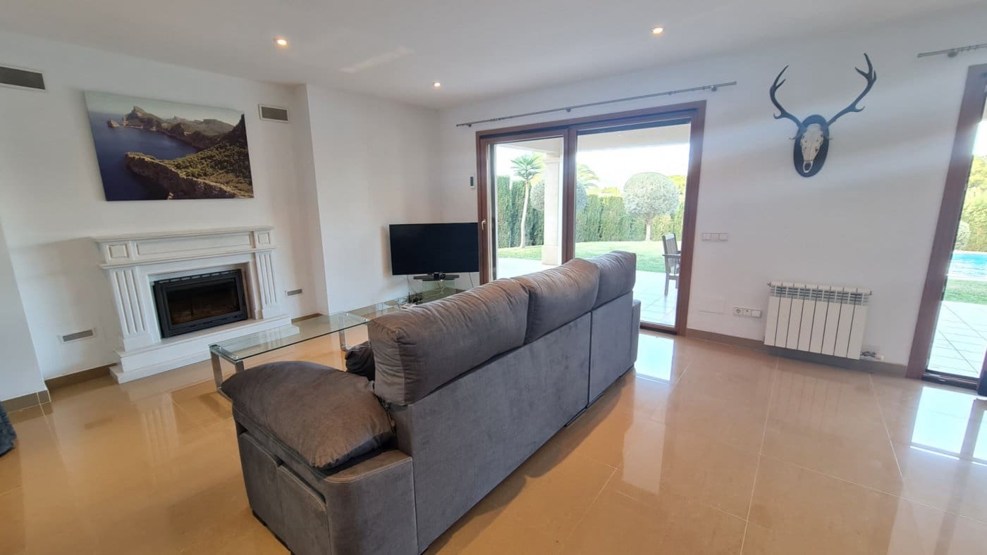 4 bedroom Villa for sale in Santa Ponsa with pool garage - € 2,800,000 (Ref: 7327510)