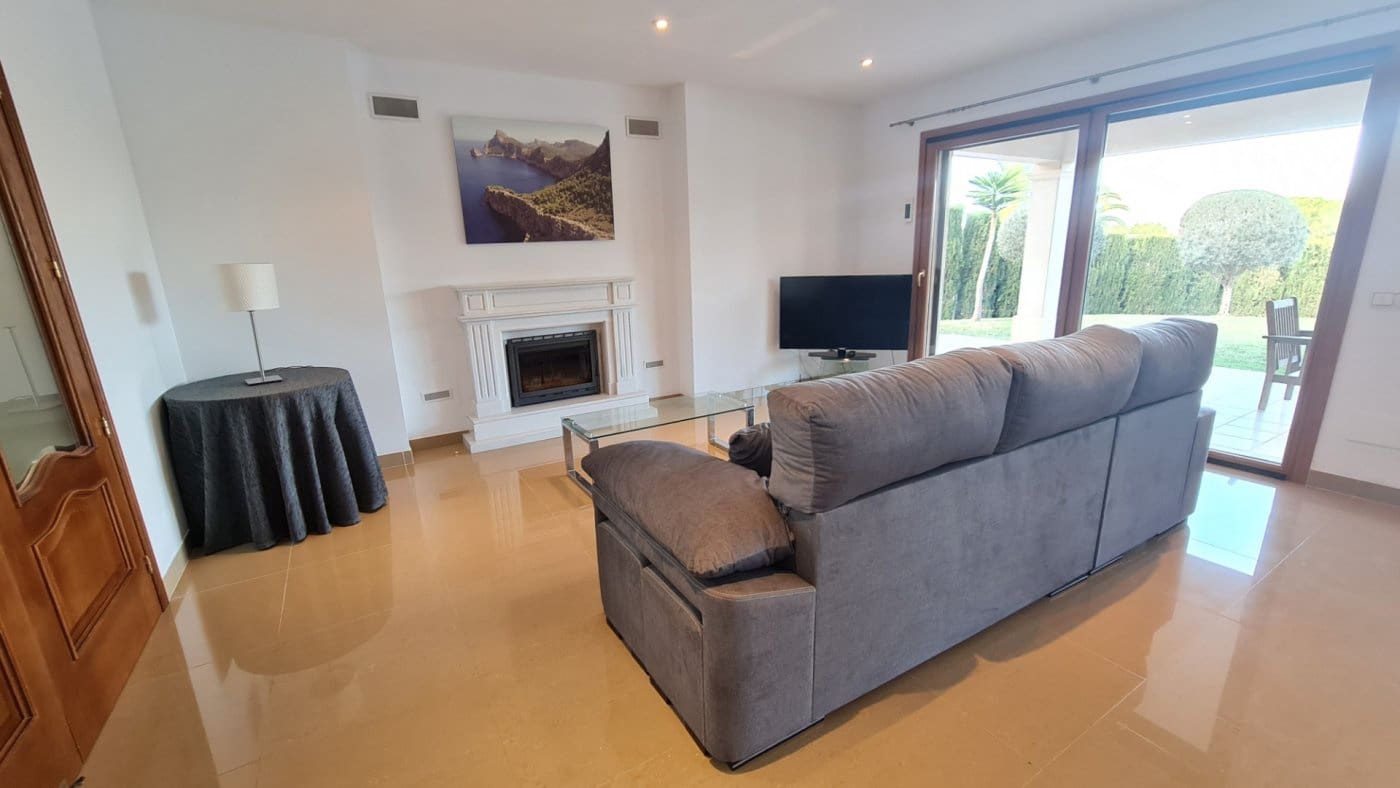 4 bedroom Villa for sale in Santa Ponsa with pool garage - € 2,800,000 (Ref: 7327510)