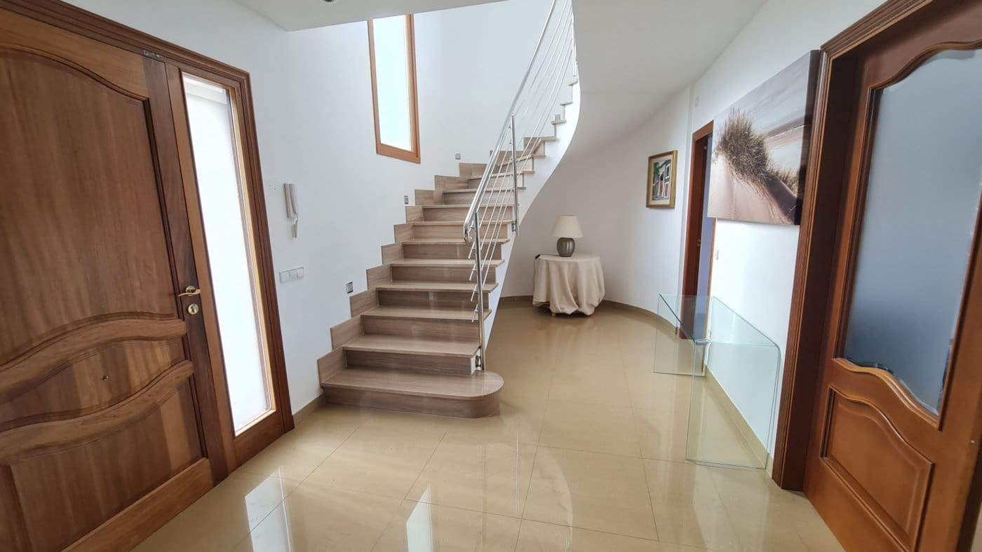 4 bedroom Villa for sale in Santa Ponsa with pool garage - € 2,800,000 (Ref: 7327510)