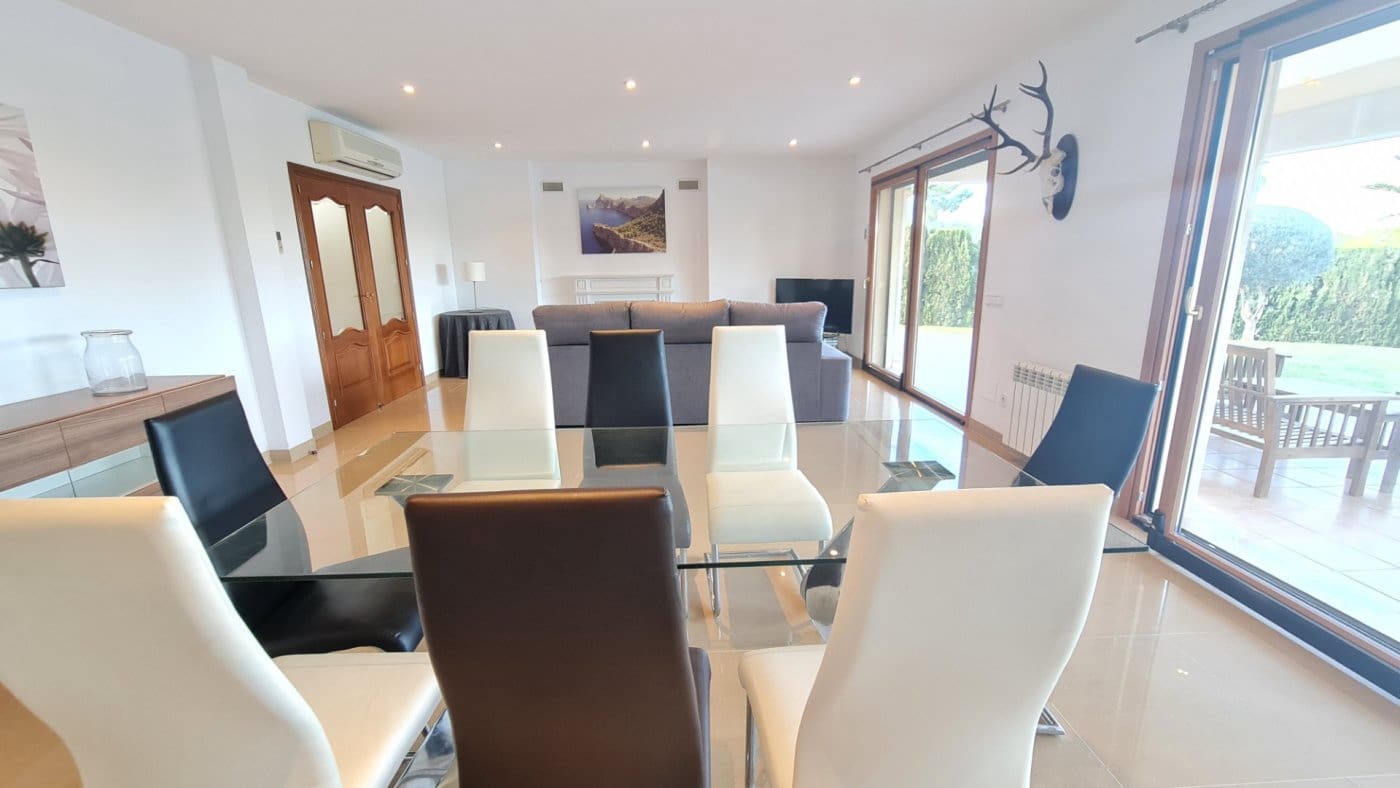 4 bedroom Villa for sale in Santa Ponsa with pool garage - € 2,800,000 (Ref: 7327510)