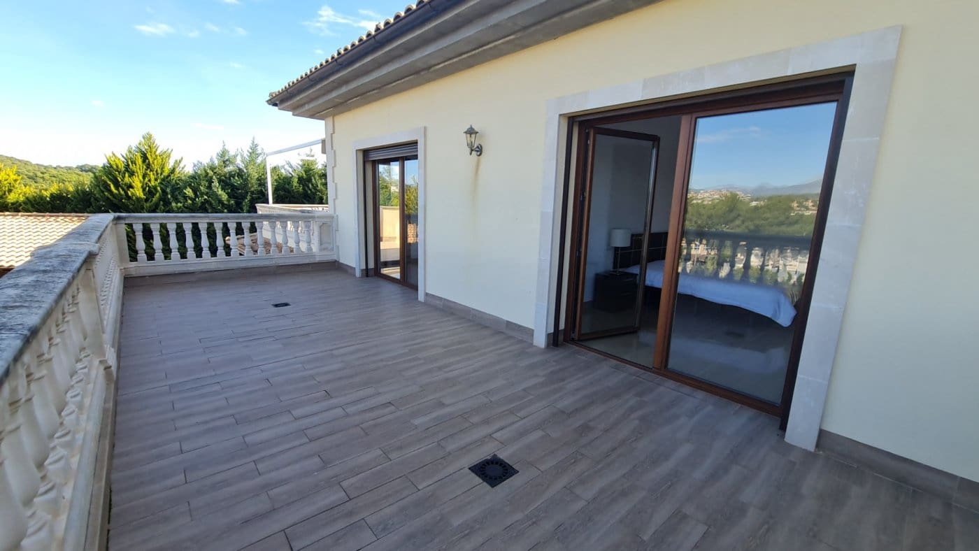 4 bedroom Villa for sale in Santa Ponsa with pool garage - € 2,800,000 (Ref: 7327510)