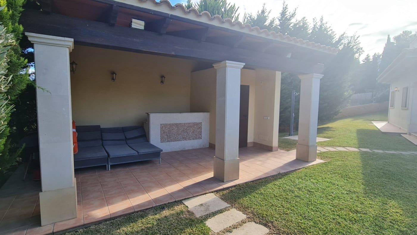 4 bedroom Villa for sale in Santa Ponsa with pool garage - € 2,800,000 (Ref: 7327510)