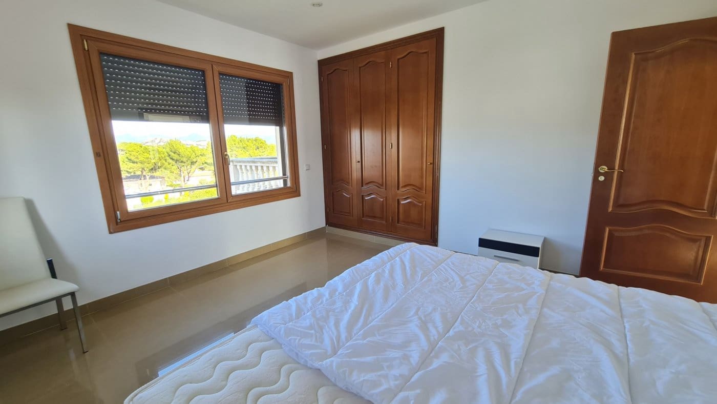 4 bedroom Villa for sale in Santa Ponsa with pool garage - € 2,800,000 (Ref: 7327510)