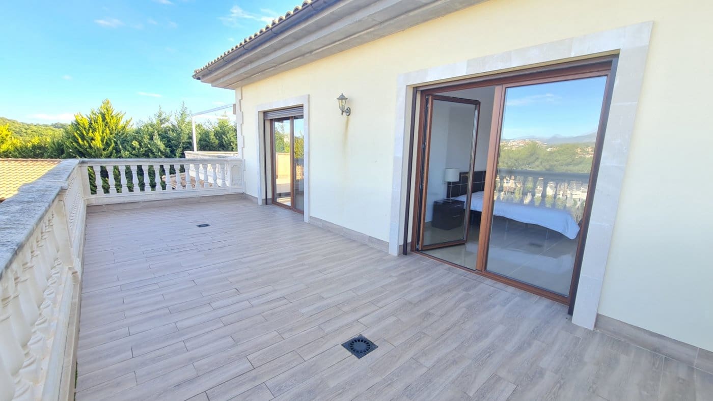 4 bedroom Villa for sale in Santa Ponsa with pool garage - € 2,800,000 (Ref: 7327510)