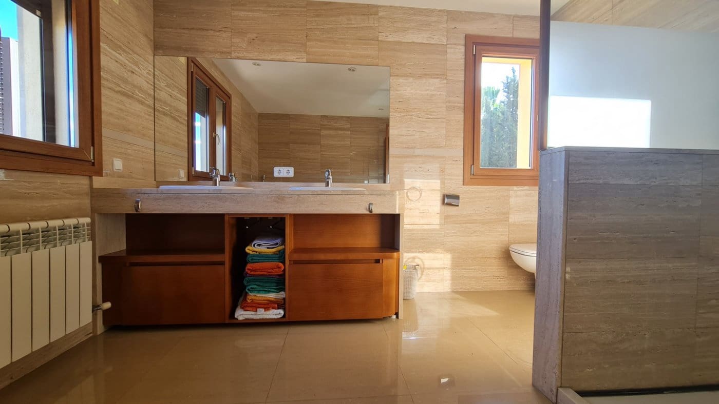 4 bedroom Villa for sale in Santa Ponsa with pool garage - € 2,800,000 (Ref: 7327510)