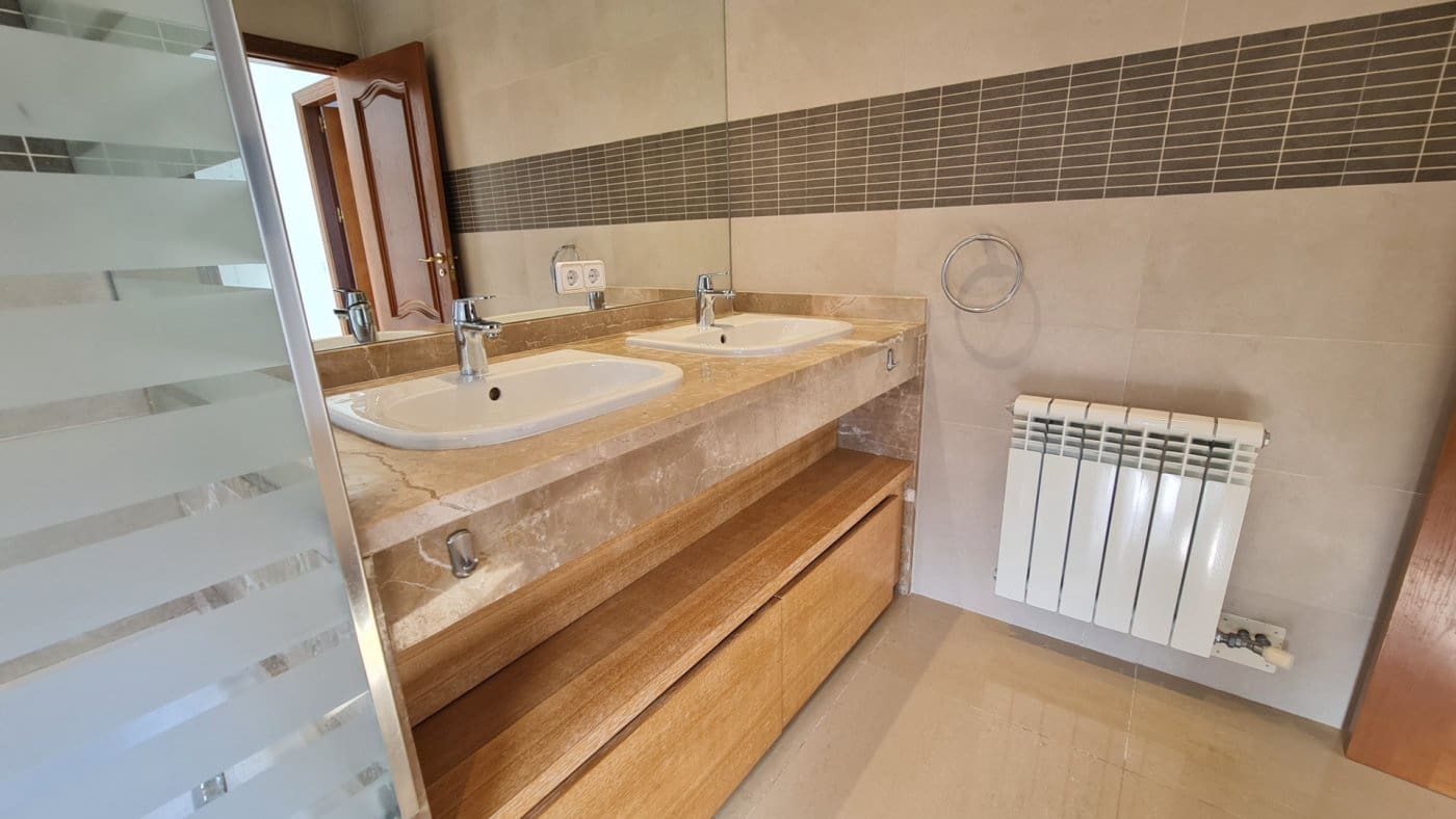 4 bedroom Villa for sale in Santa Ponsa with pool garage - € 2,800,000 (Ref: 7327510)