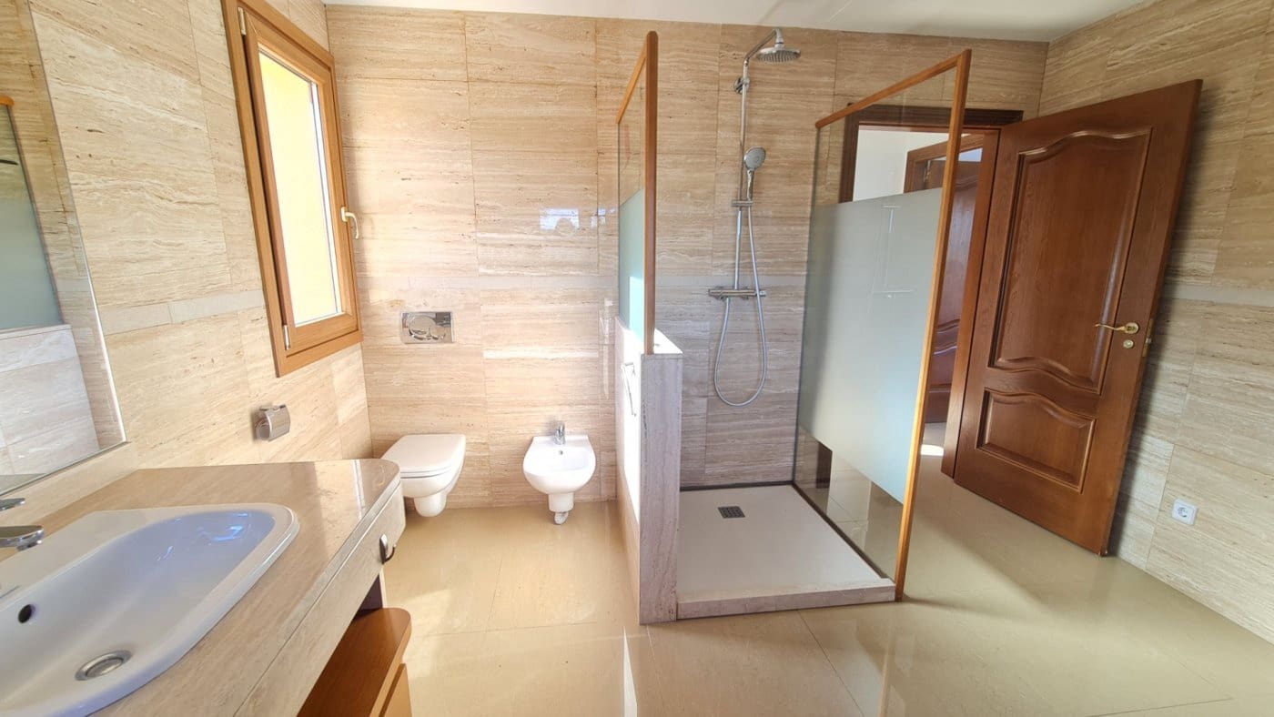 4 bedroom Villa for sale in Santa Ponsa with pool garage - € 2,800,000 (Ref: 7327510)