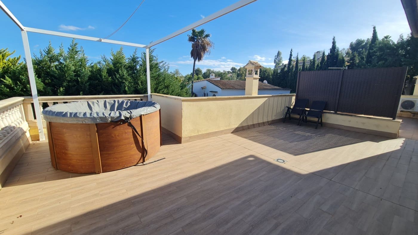 4 bedroom Villa for sale in Santa Ponsa with pool garage - € 2,800,000 (Ref: 7327510)