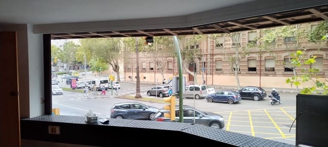 Commercieel te huur in Plaça dels Patins, Palma de Mallorca - € 2.500 (Ref: 7381495)