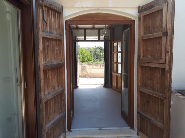 4 slaapkamer Villa te koop in Campanet met zwembad - € 1.099.000 (Ref: 8780179)