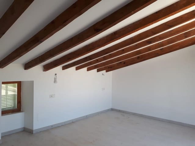 4 slaapkamer Villa te koop in Campanet met zwembad - € 1.099.000 (Ref: 8780179)