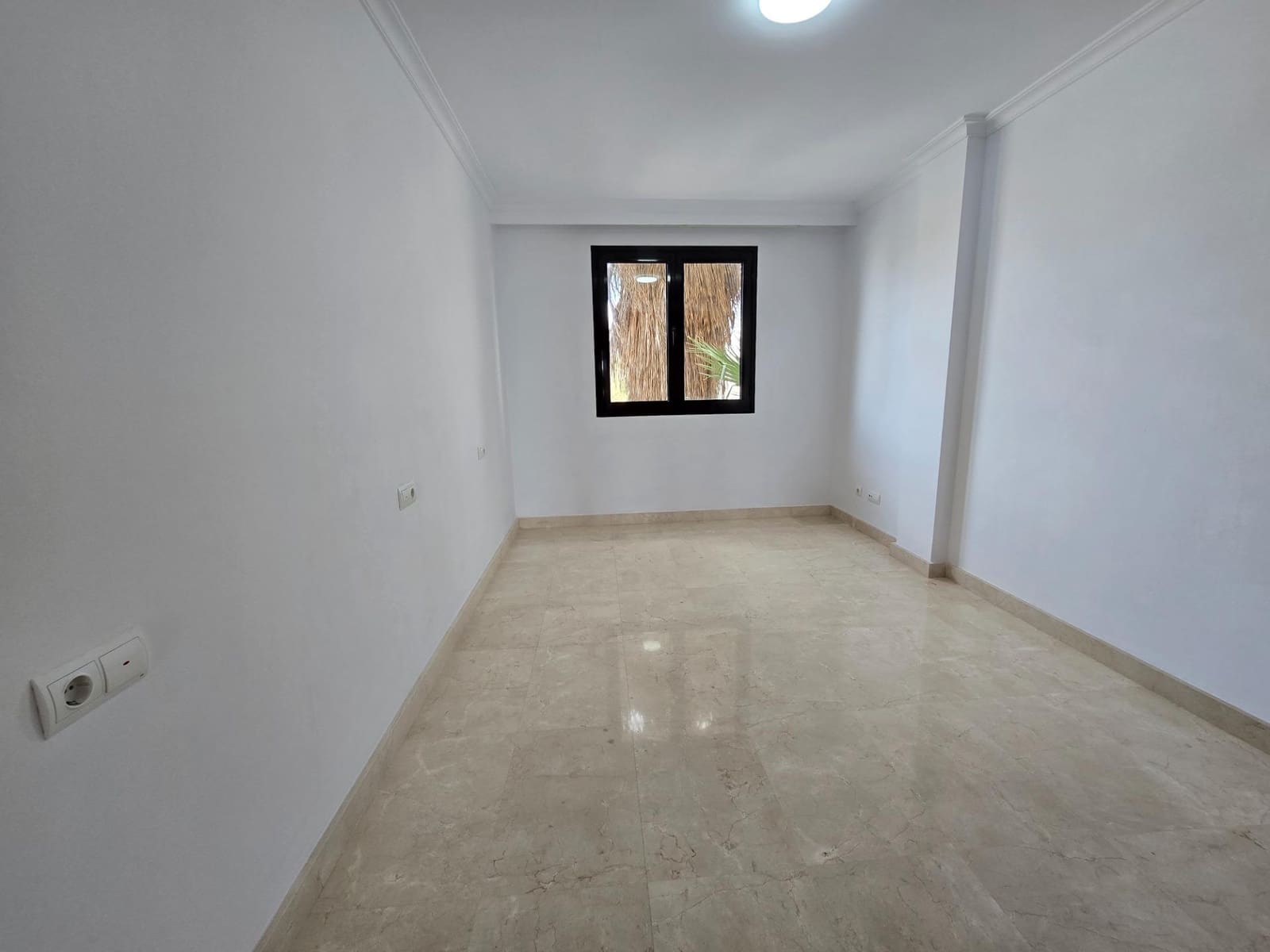 3 soveværelse Lejlighed til leje i Es Molinar / El Molinar med garage - € 3.100 (Ref: 8877690)