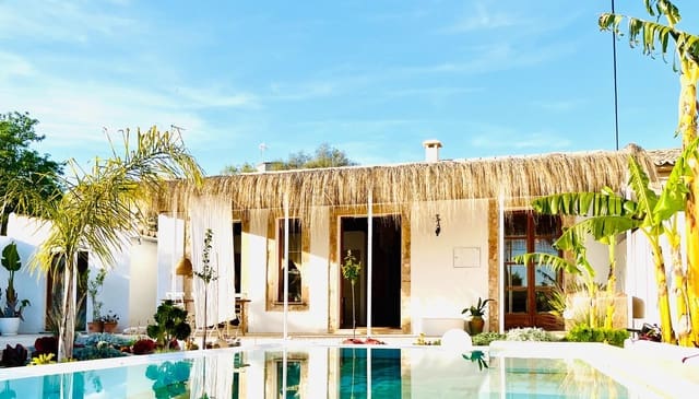 7 soveværelse Villa til salg i Palma de Mallorca med swimmingpool - € 1.295.000 (Ref: 8893072)