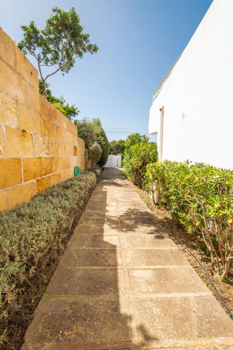 3 bedroom Apartment for sale in Portocolom with pool - € 850,000 (Ref: 8954629)