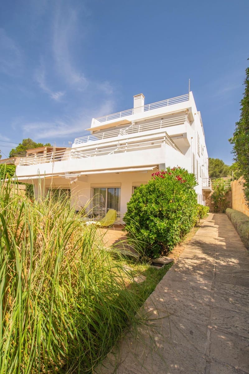 3 bedroom Apartment for sale in Portocolom with pool - € 850,000 (Ref: 8954629)