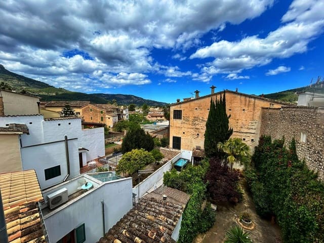 5 bedroom Villa for sale in Sóller - € 1,800,000 (Ref: 8970333)