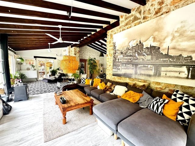 4 Zimmer Villa zu verkaufen in Santa Eugènia mit Pool Garage - 1.800.000 € (Ref: 8988485)