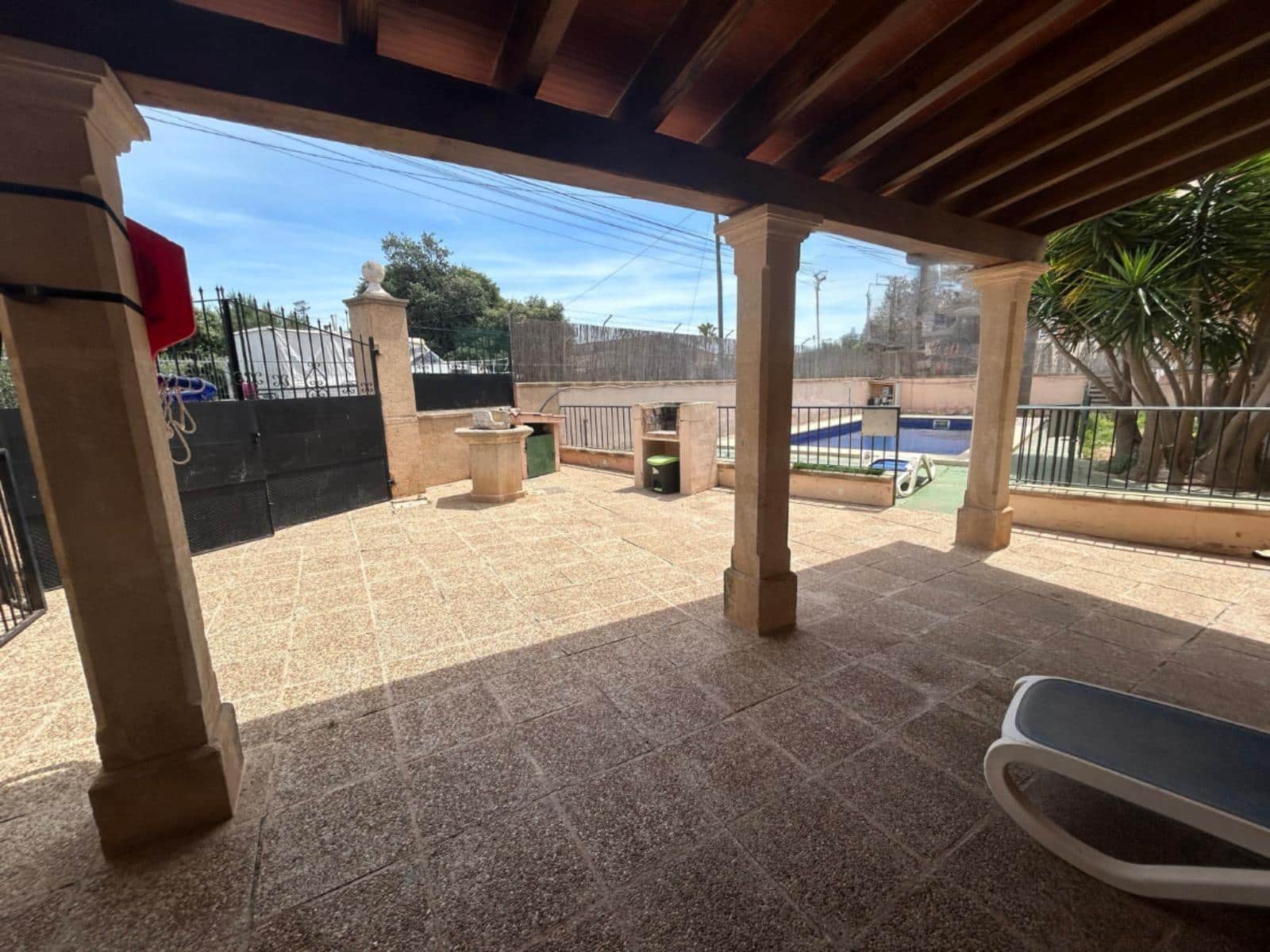 6 Zimmer Villa zu verkaufen in Palma de Mallorca mit Pool - 860.000 € (Ref: 9031429)