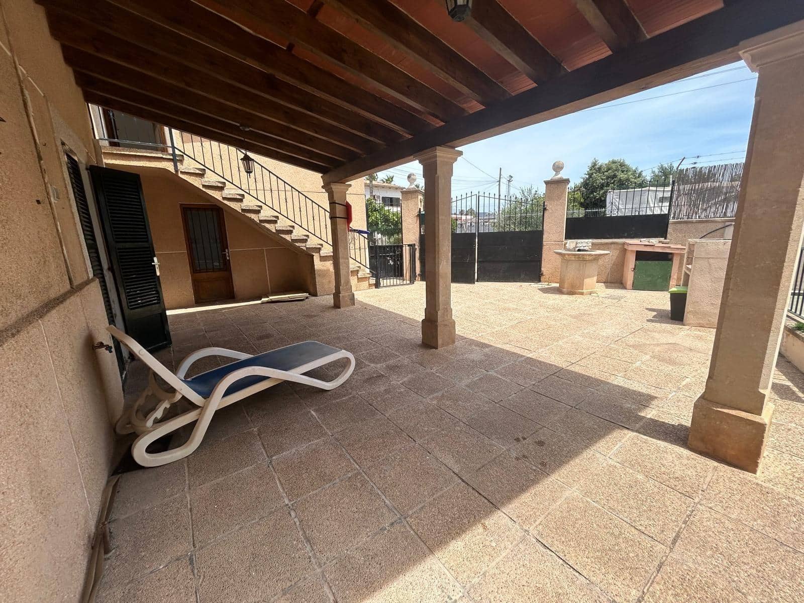 6 Zimmer Villa zu verkaufen in Palma de Mallorca mit Pool - 860.000 € (Ref: 9031429)