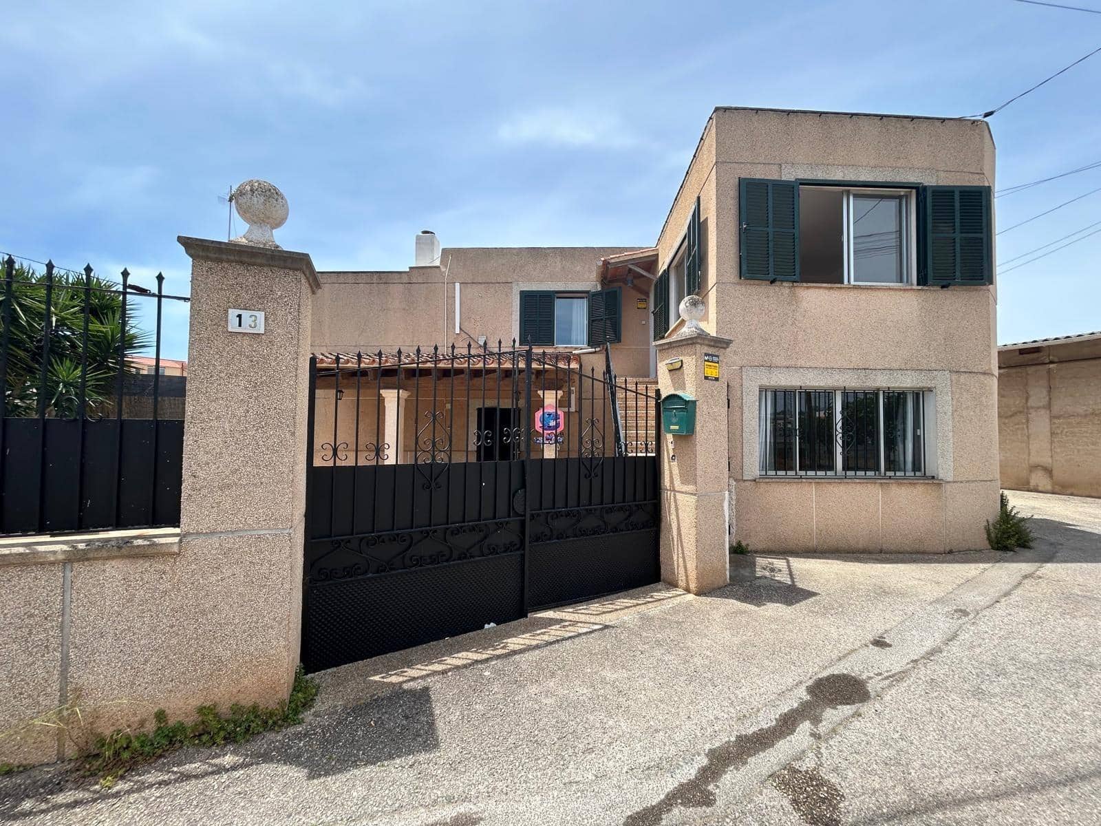 6 Zimmer Villa zu verkaufen in Palma de Mallorca mit Pool - 860.000 € (Ref: 9031429)