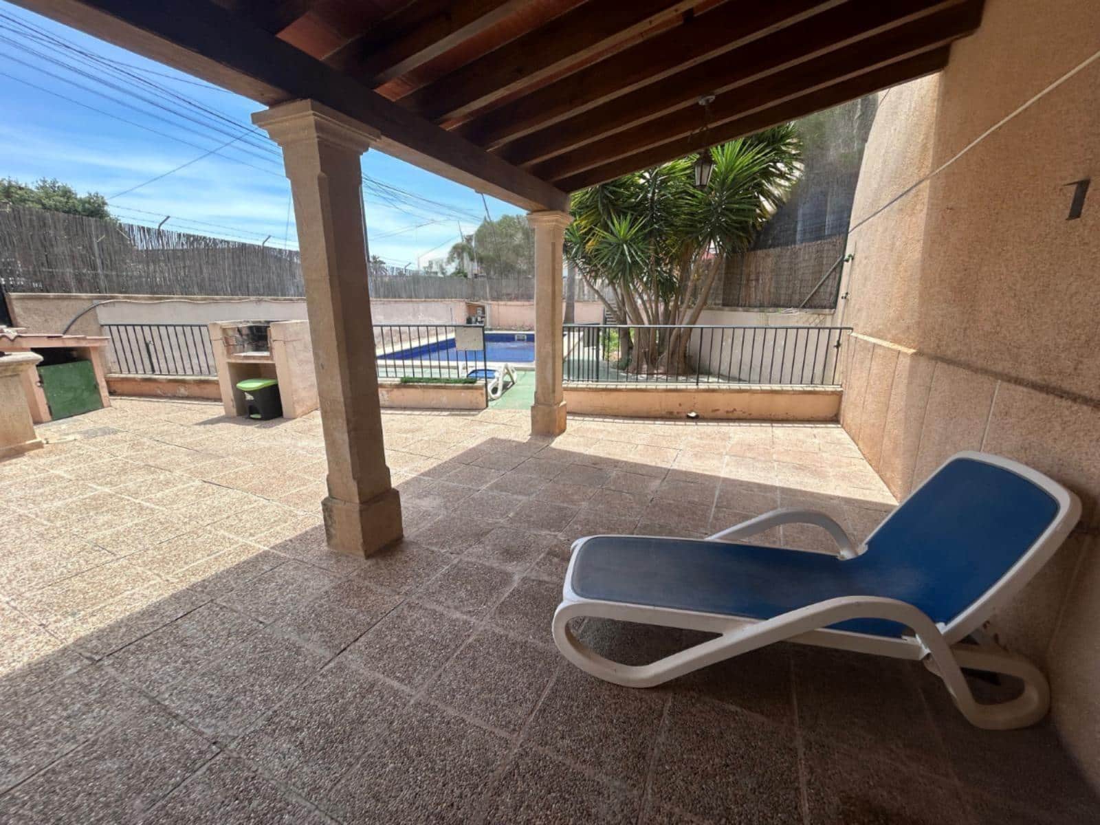 6 Zimmer Villa zu verkaufen in Palma de Mallorca mit Pool - 860.000 € (Ref: 9031429)