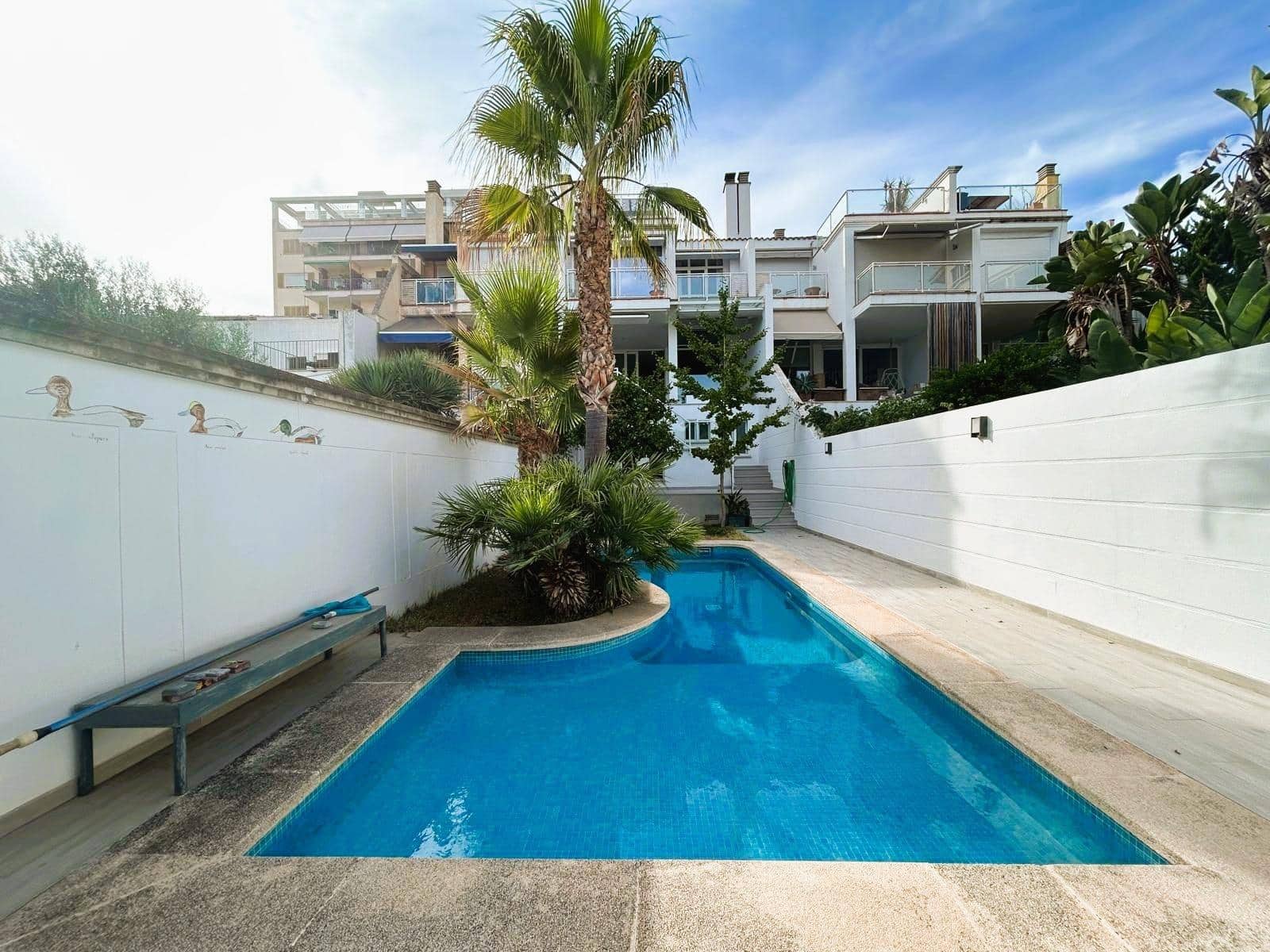 4 soverom Villa til salgs i Palma de Mallorca med svømmebasseng garasje - € 2 195 000 (Ref: 9236874)