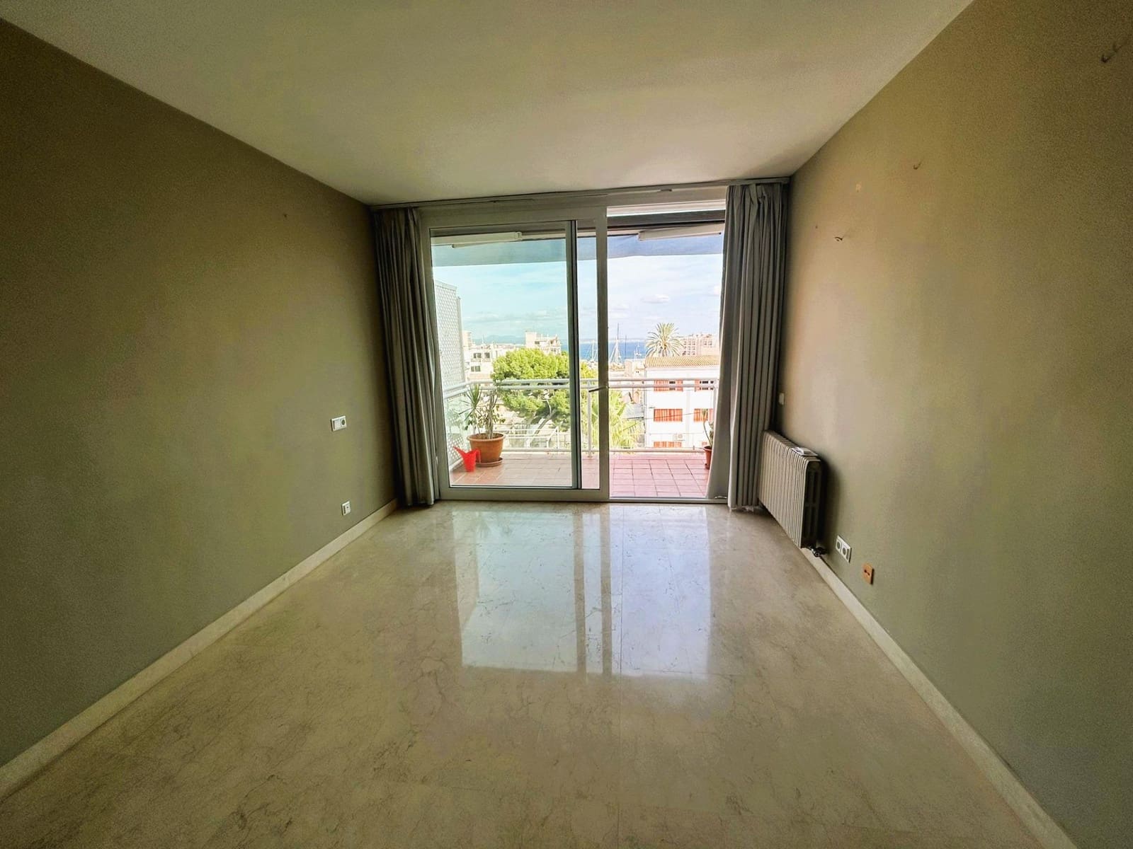 4 soverom Villa til salgs i Palma de Mallorca med svømmebasseng garasje - € 2 195 000 (Ref: 9236874)