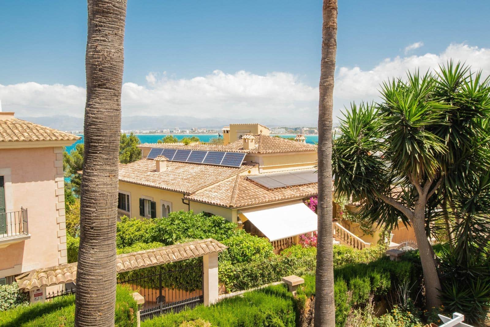 2 bedroom Penthouse for sale in Son Veri Nou with pool garage - € 735,000 (Ref: 9456244)