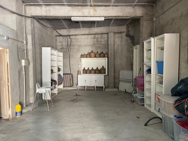 Erhverv til salg i Búger - € 170.000 (Ref: 9611520)