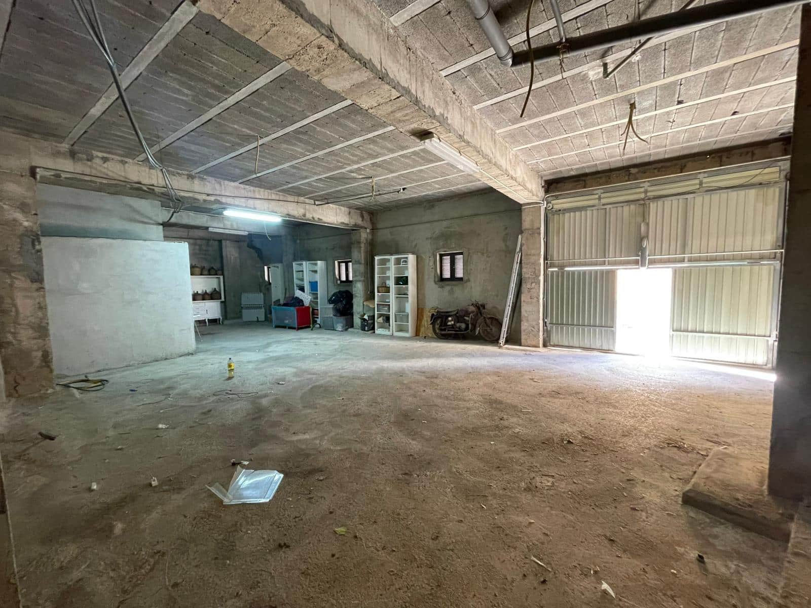 Erhverv til salg i Buger - € 170.000 (Ref: 9611520)