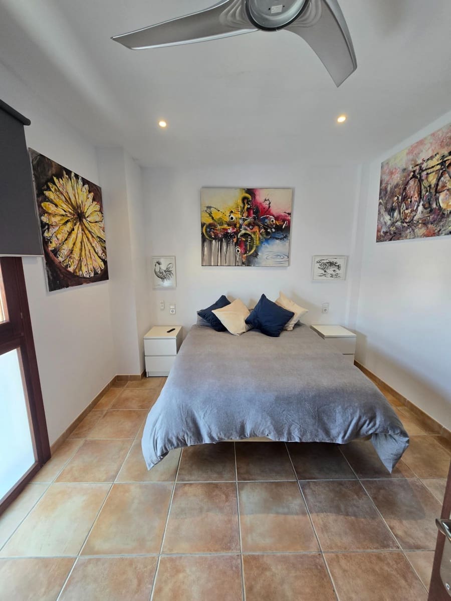 4 bedroom Villa for sale in Moscari - € 1,400,000 (Ref: 9666476)